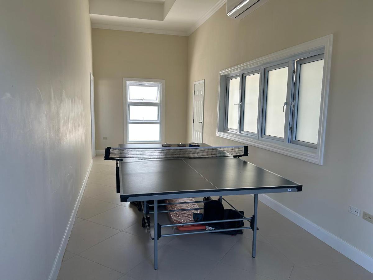 Seamist Villa @Oceanpointe Lucea Comfy 2Br W/Pool Gym & Parking 外观 照片
